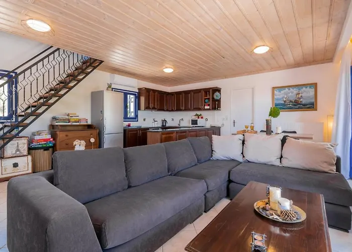 Armiriki Holiday Home